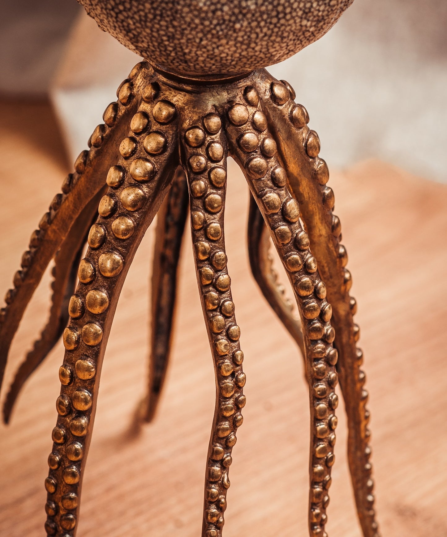 Свещник Octopus Shagreen